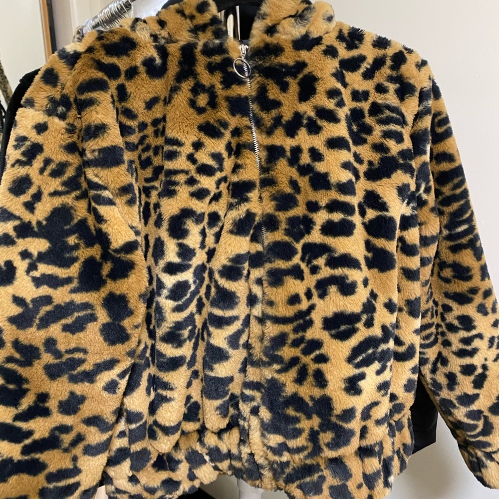 Fur cheetah jacket with hood
